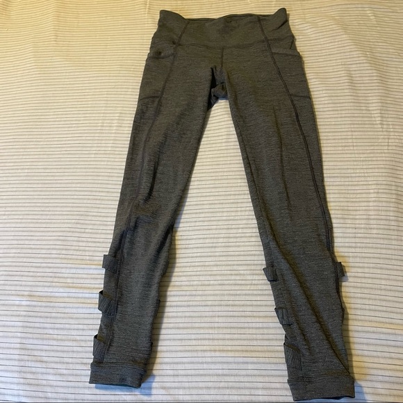 Athleta High Rise Cutout Chaturanga Criss Cross Leggings Size Small - Picture 2 of 8